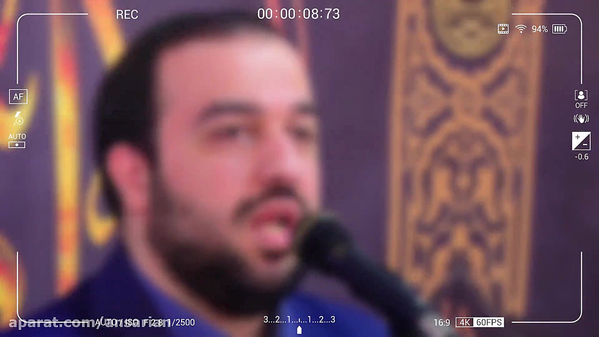 ظالم،به بوسه گاه نبی چوب میزنی...