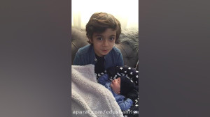 نوزاد یک روزه و اذان گفتن براد...