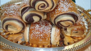 طرز تهیه شیرینی بریوش دورنگ بس...
