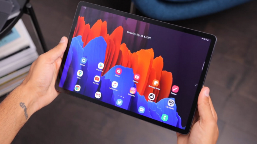 بررسی تخصصی گلکسی تب S7 سامسون...