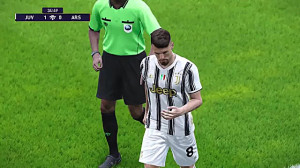 گیم پلی بازی PES2021 در کامپیو...