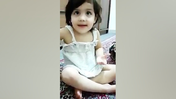 آهنگ نداره برقصم؟؟(ته خندس)