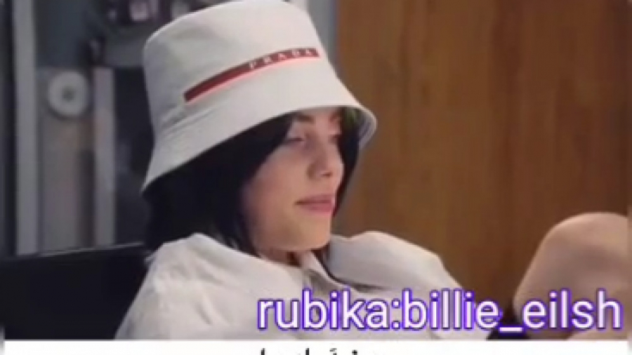 مصاحبه بیلی ایلیش با هوش مصنوع...