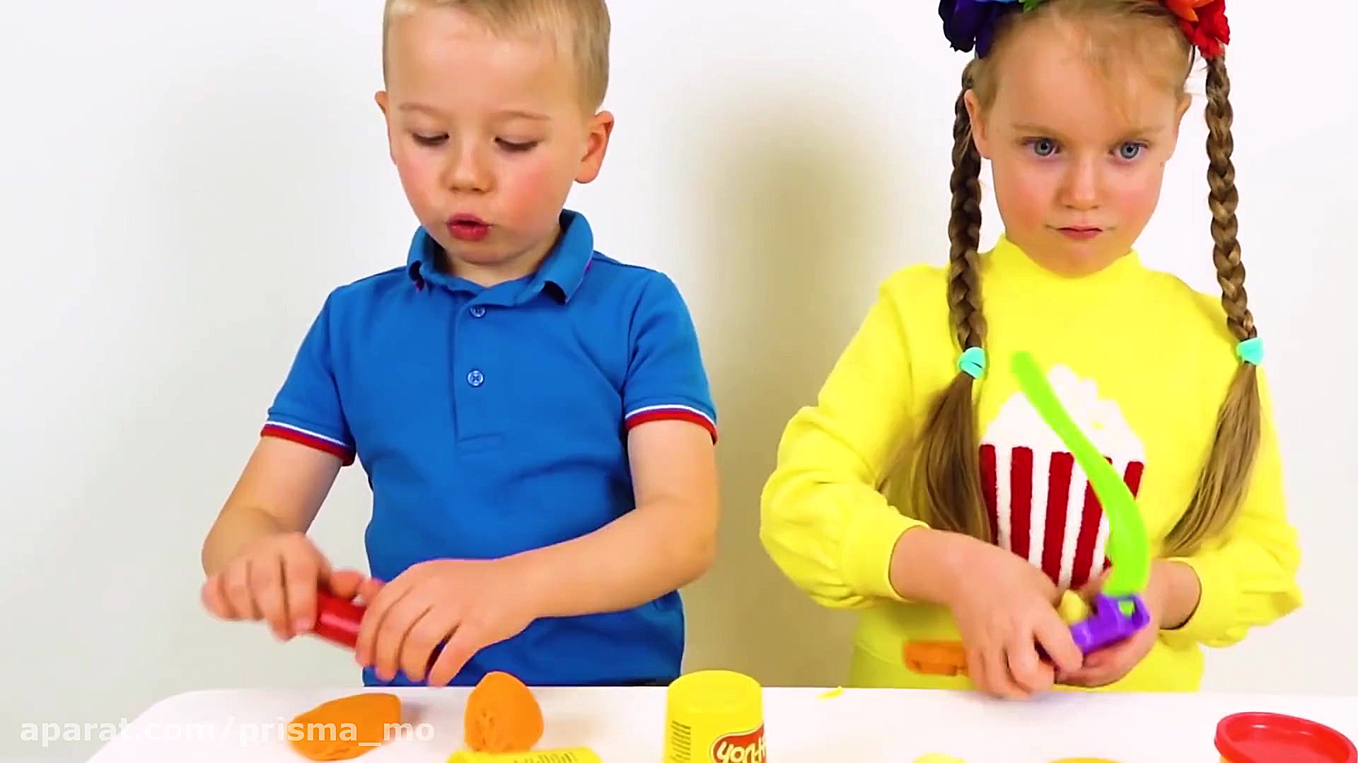 گبی و الکس | چالش خمیر بازی غذ...