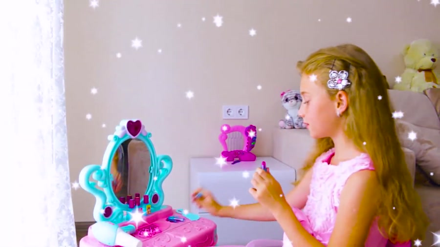 برنامه کودک  ساشا با میز آرایش...