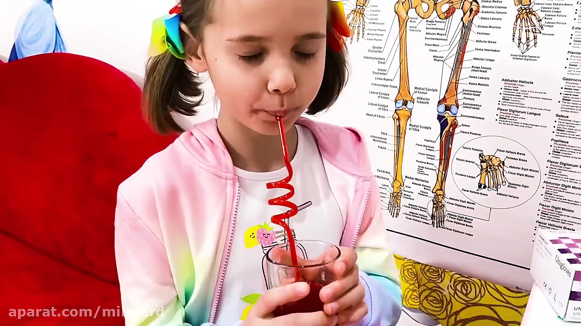 برنامه کودک  دستان خود را با م...