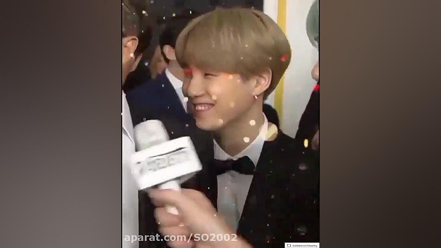 اینم از لبخند گرمی شوگا !!! دی...