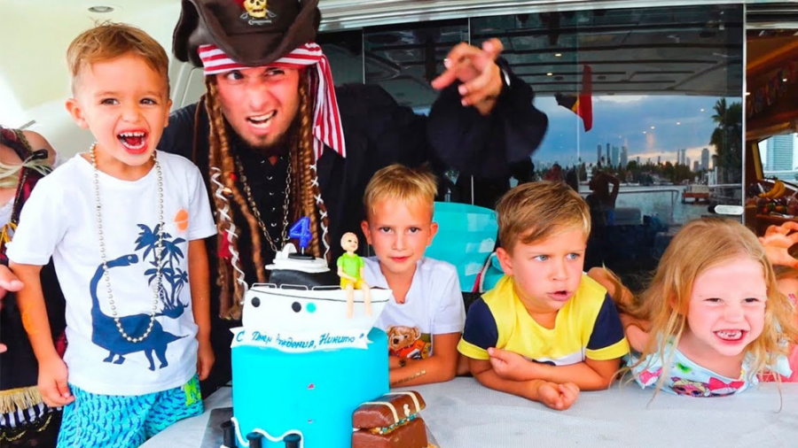 ولاد و نیکی  جشن تولد نیکیتا ب...