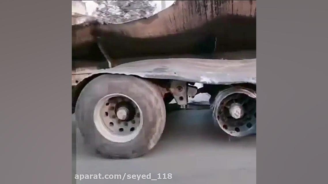 کلیپ خیلی عجیب  این چطوری داره...