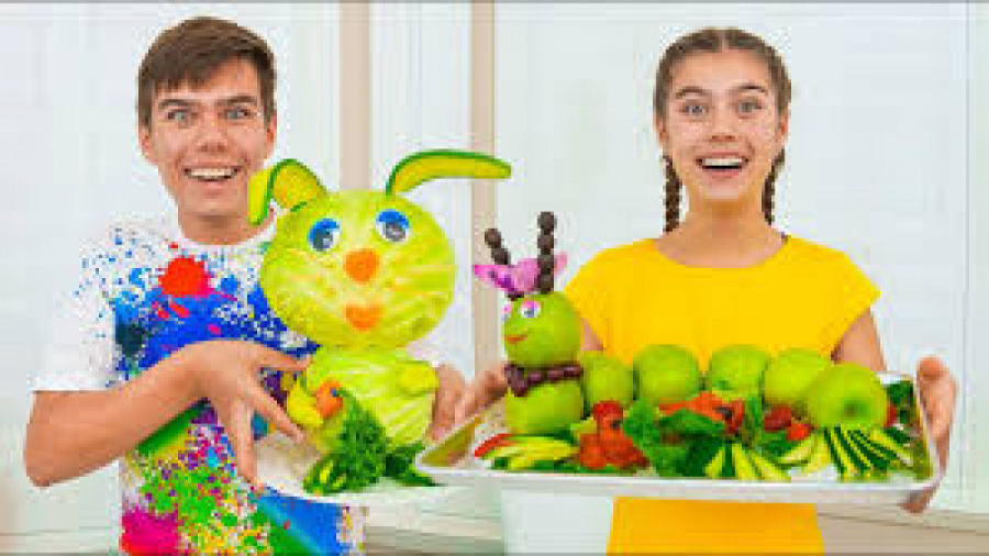 ناستیا و میا  آشپزی با سبزیجات...