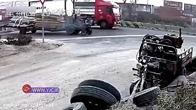 اتفاق غیرمنتظره برای راننده یک...