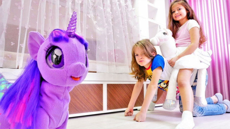 نمایش و وسیله های یونیکورنی