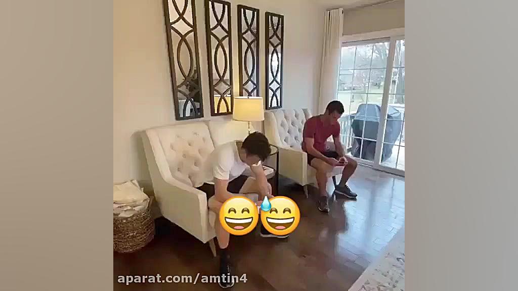 وقتی که مادر میگه تا یک دقیقه...