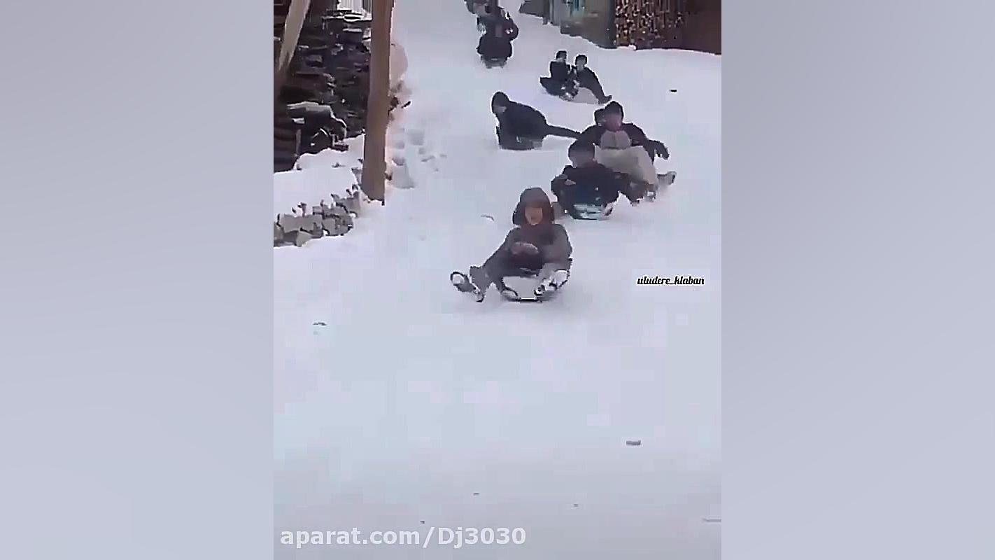 اولین برف زمستانی وسرسره بازی