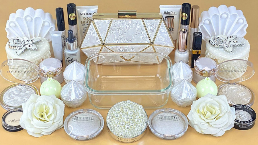 مخلوط اسلایم و لوازم آرایشی &r...