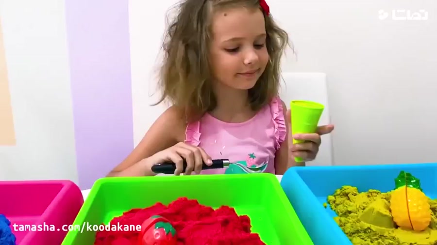 مکس و کتی : بازی با ماسه های ر...