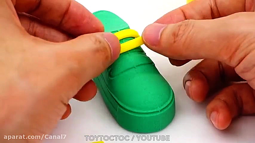 ساخت کفش های رنگی با ماسه های...