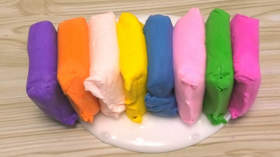 مخلوط اکلیل و اسلایمهای رنگی