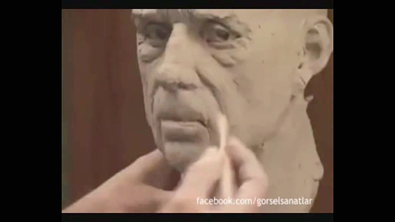 مجسمه ساز هنرمند فرانسوی