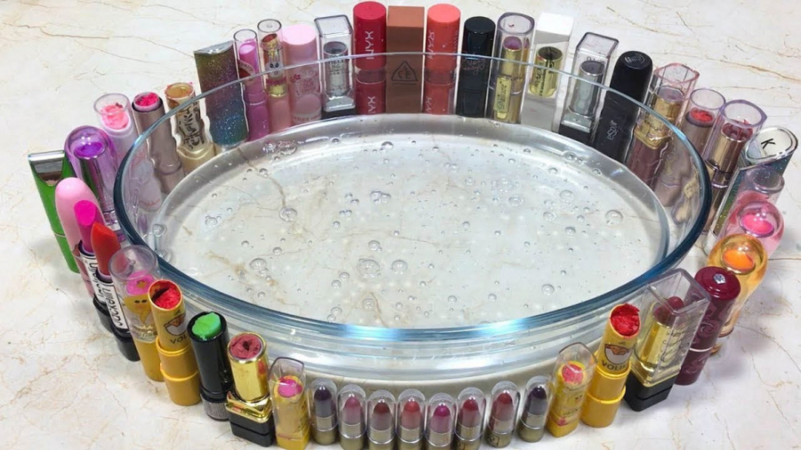 مخلوط مجموعه رژ در اسلایم شفاف