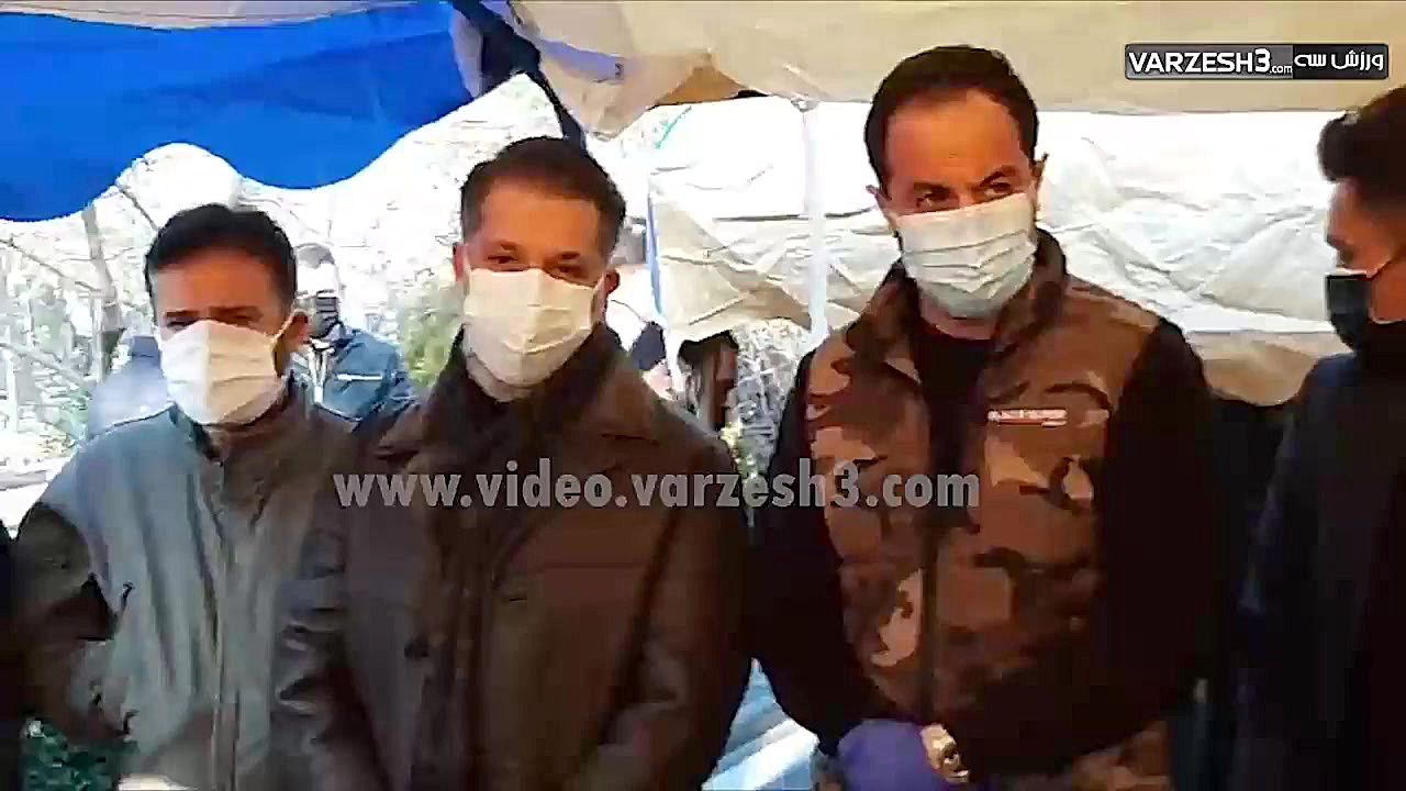 اشک های علی کریمی و خانواده ان...