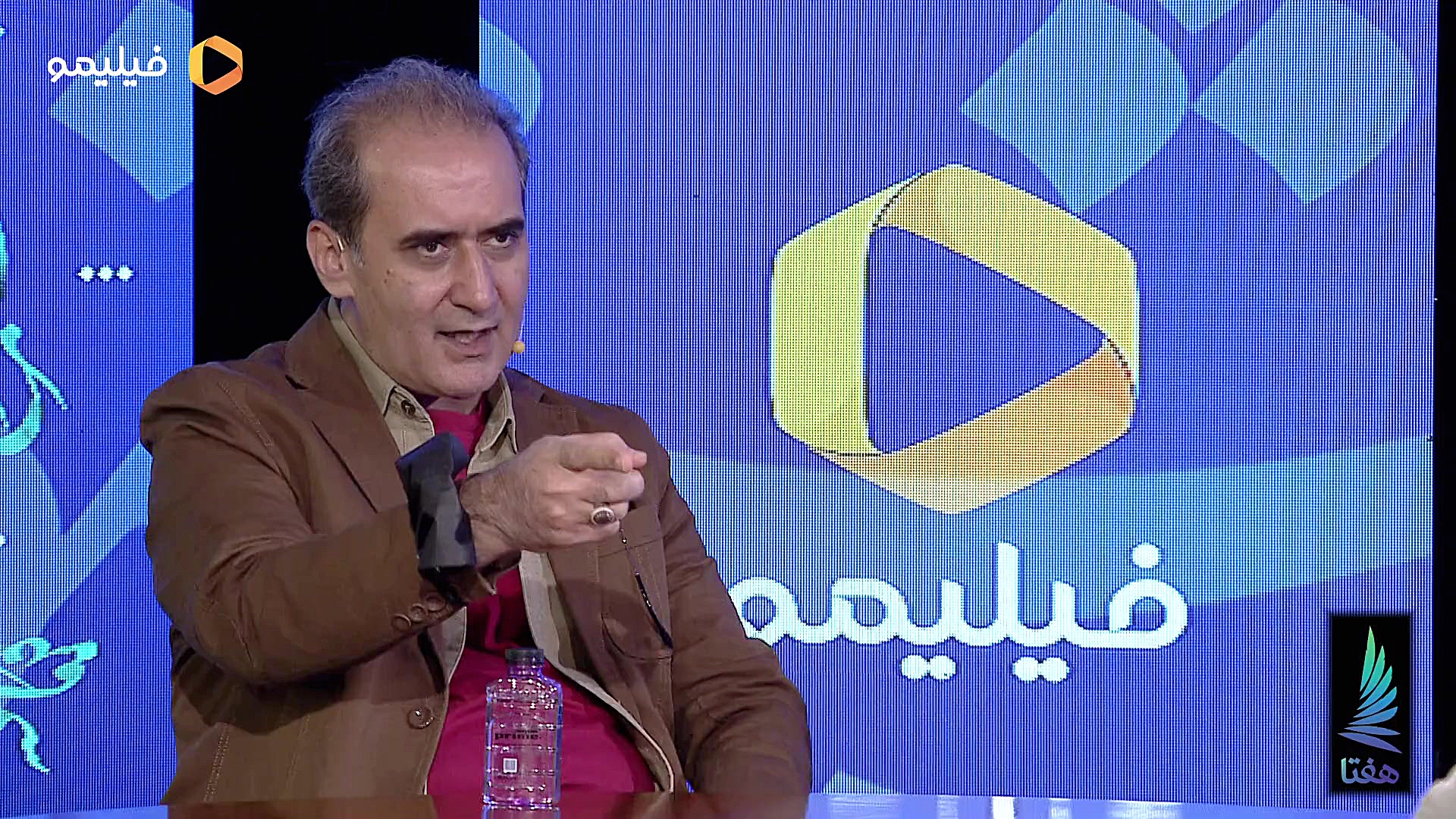 گفت و گوی کافه آپارات با بازیگ...