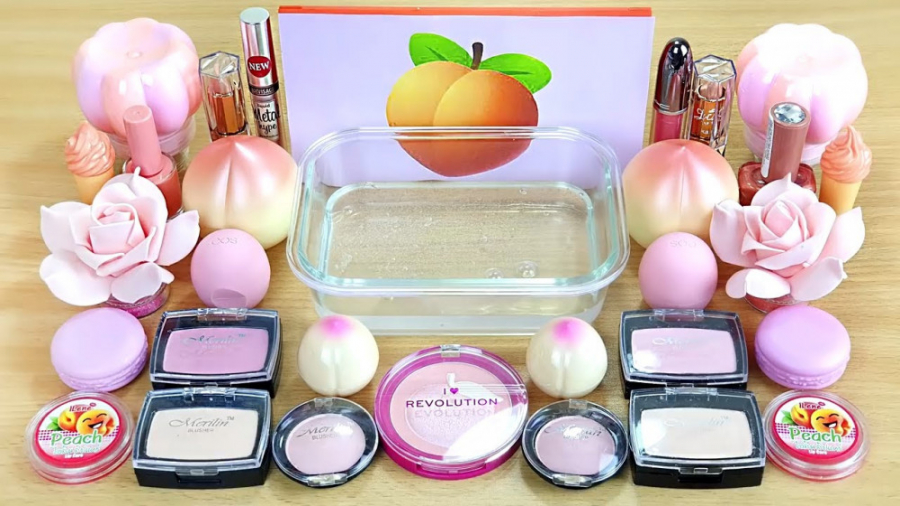 لوازم آرایشی و اکلیل و اسلایم...