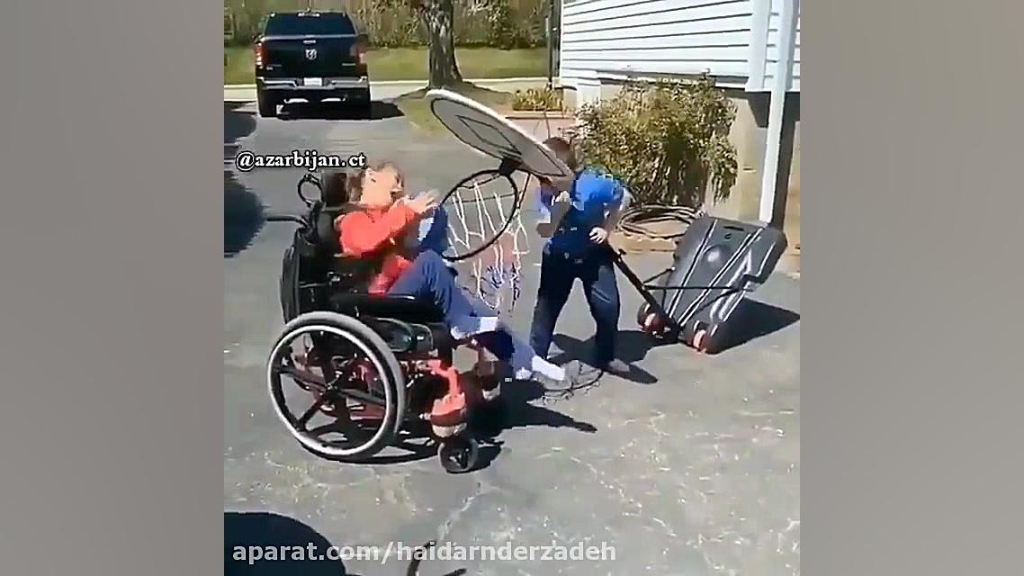 کلیپ چالب روحیه دادن پسر بچه ب...