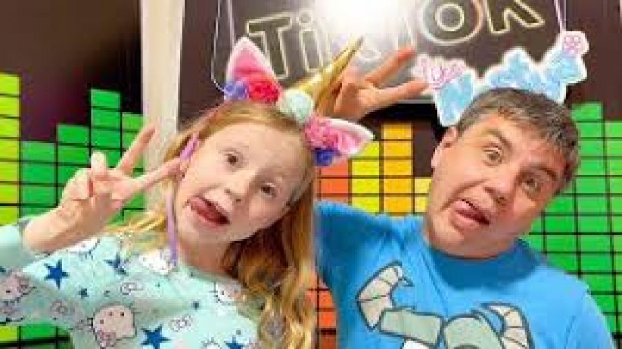 ناستیا و بابایی  مسابقه کپی کر...