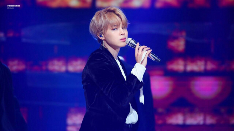 اجرای آهنگ "Spring Day&qu...