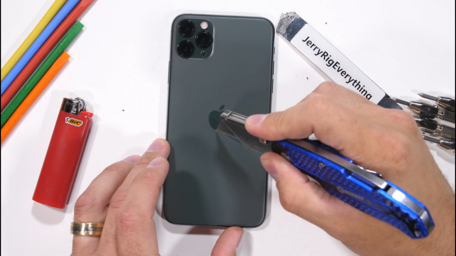 تست مقاومت آیفون 11 پرو مکس (...