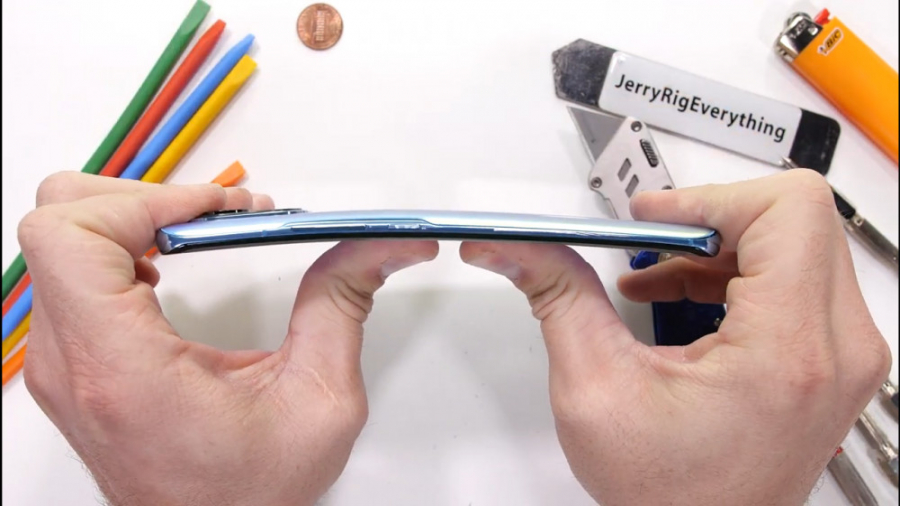 آزمون دوام و شکنجه گوشی شیائوم...