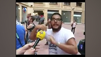 بیرون راندن معترضان لبنانی از...