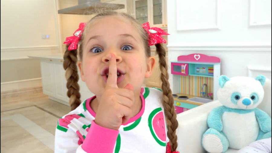 دیانا در نقش نوزاد !