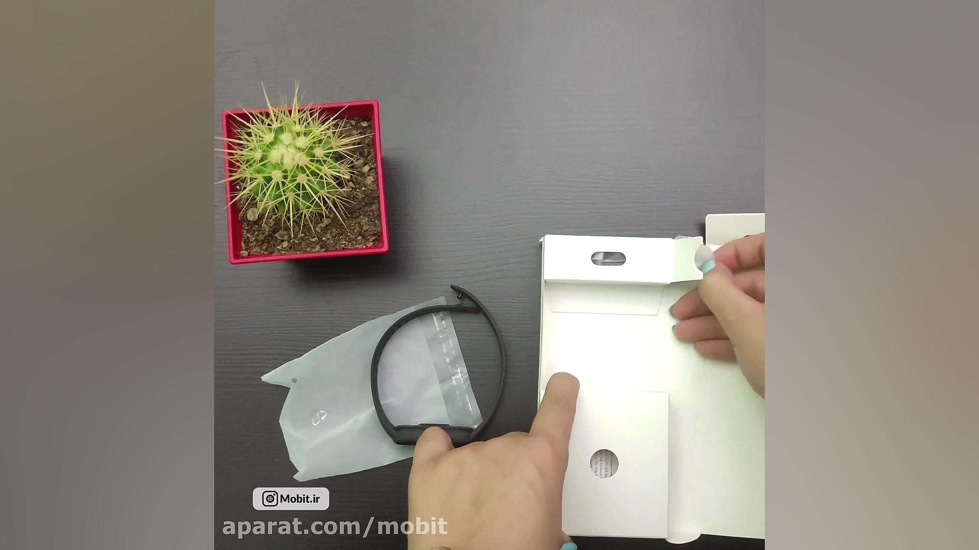 آنباکس مچ بند هوشمند Amazfit B...