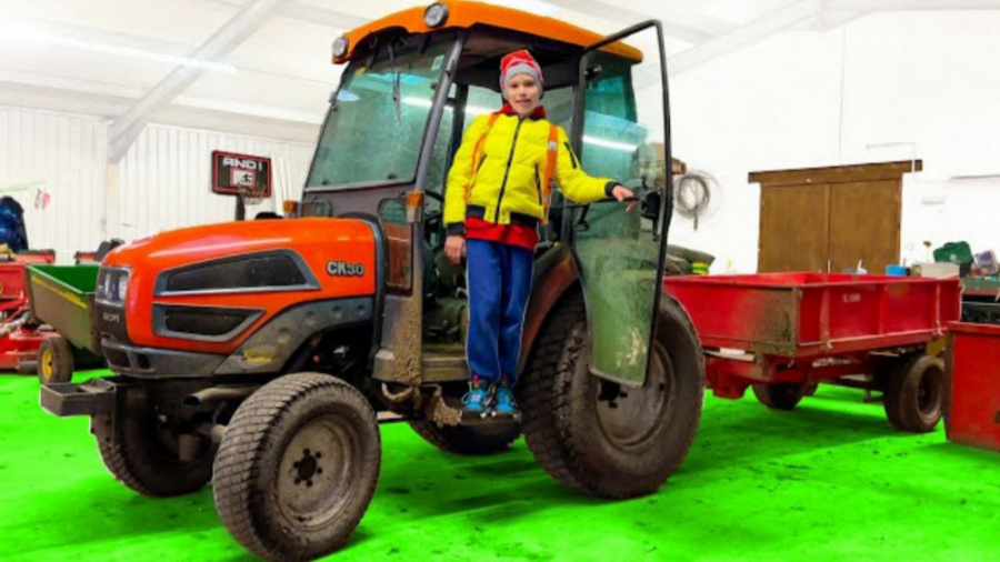 مکس و کتی : تعمیر تراکتور توسط...