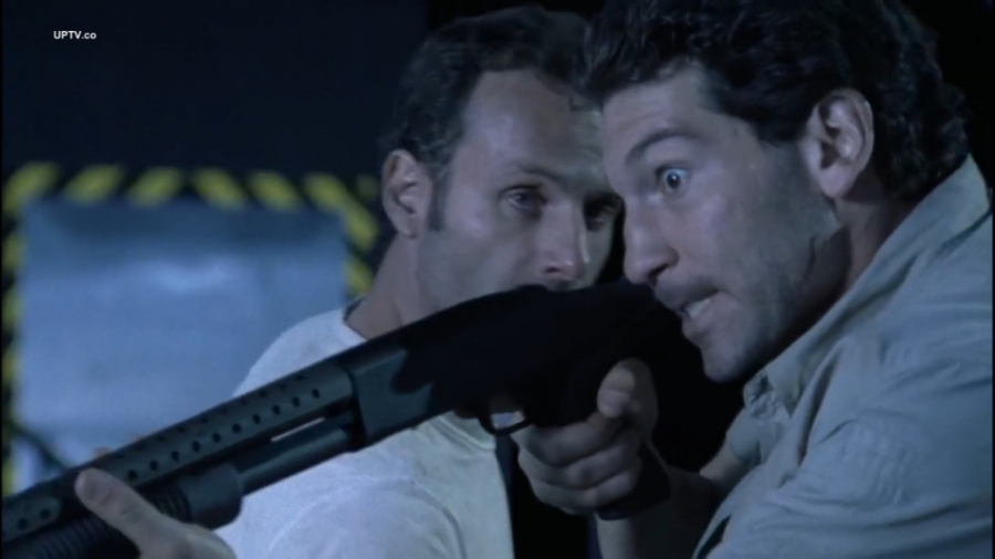 سریال مردگان متحرک فصل 1 قسمت...