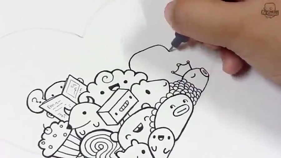 طراحی کارتونی درون یک قلب