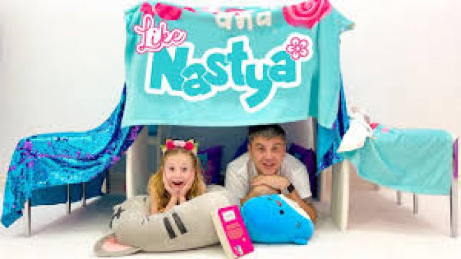 ناستیا و بابایی در حال بازی بد...