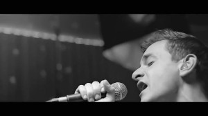 کاور اهنگ ریحانا به نام Diamon...