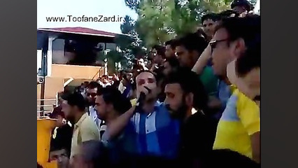 تشویق محرم نویدکیا از سوی هواد...