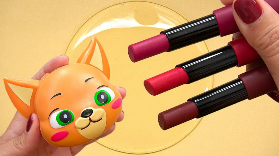 میکس لوازم آرایشی و اکلیل در ا...