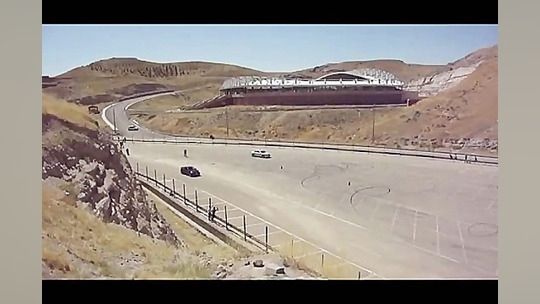 درگ هیوندای جنسیس و فورد فوکوس...