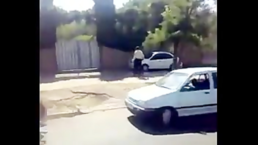 دستگیری دختر بی حجاب توسط پلیس...