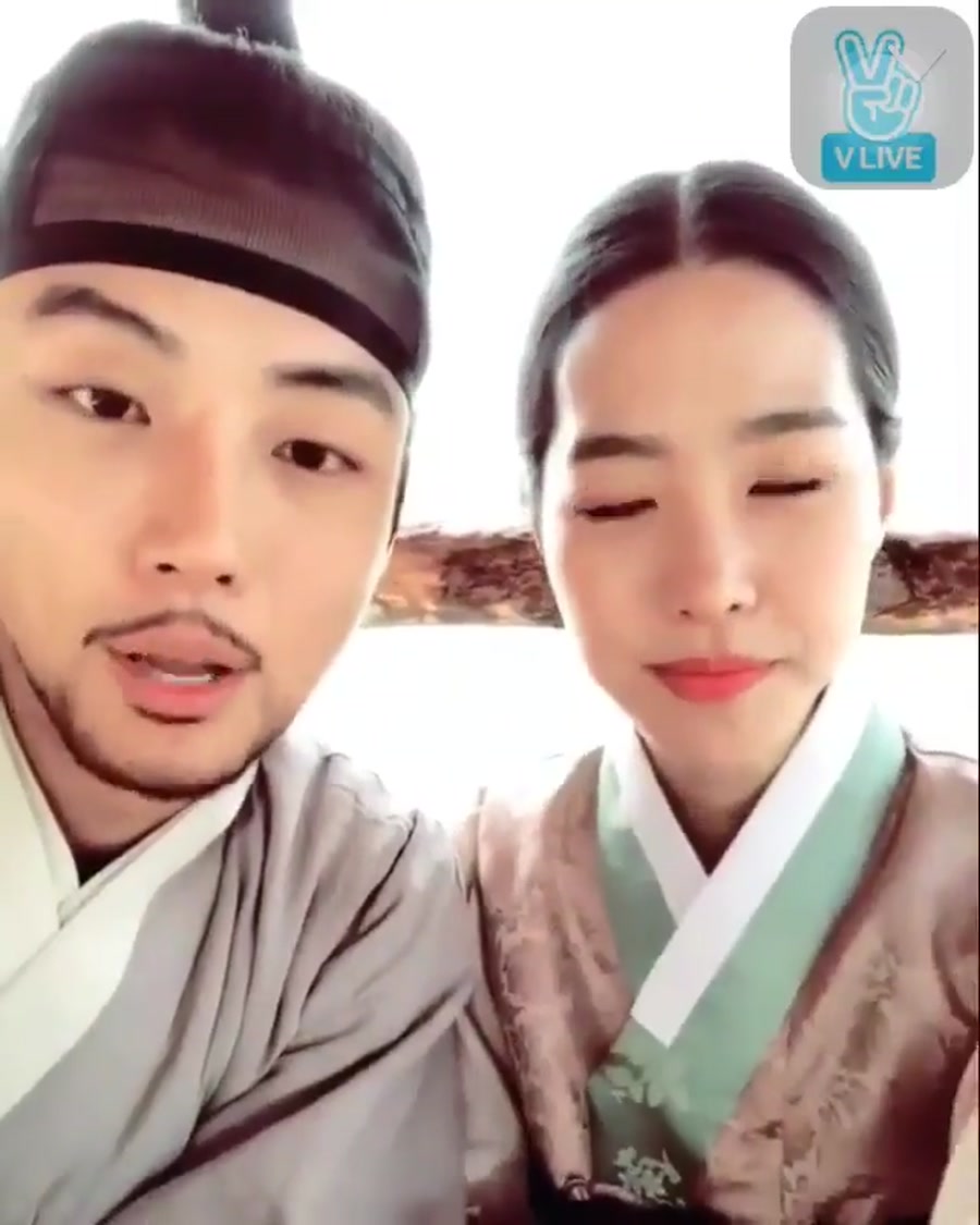 یون شی یون و جین سه یون در شاه...