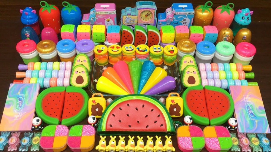 مخلوط کردن اسلایم های رنگی و م...