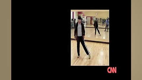 اموزش رقص مایکل جکسون مثل خودش...