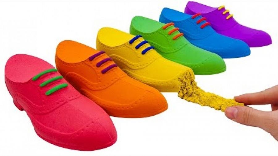 ساخت کفش های رنگی و کیوت با ما...