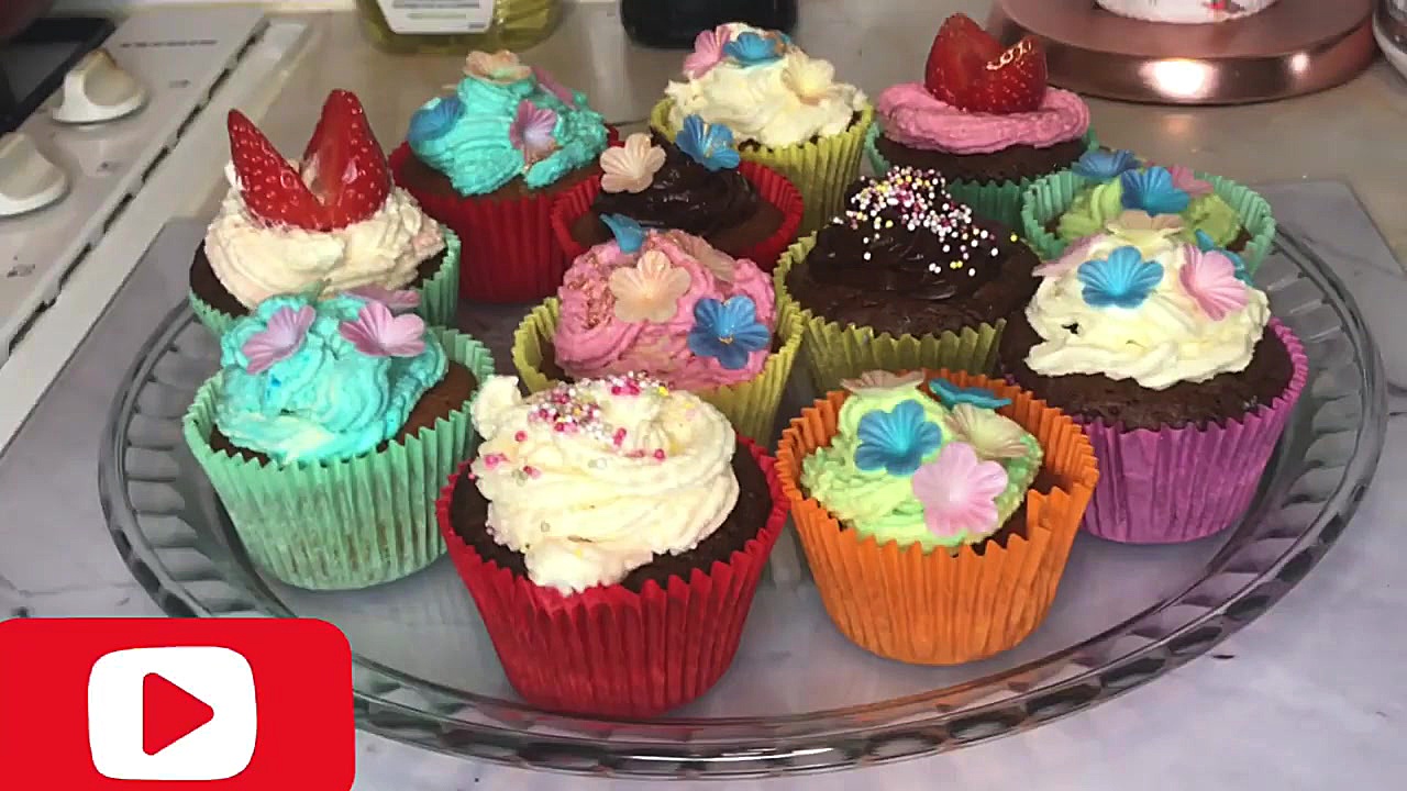 طرز تهیه کاپ کیک خامه ای