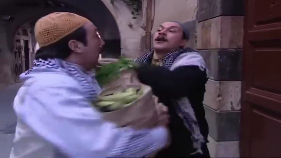 باب الحارة  معتز نزل ضرب بابو...